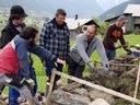 An der Via Valtellina werden die alten Trockensteinmauern saniert und wiedererrichtet